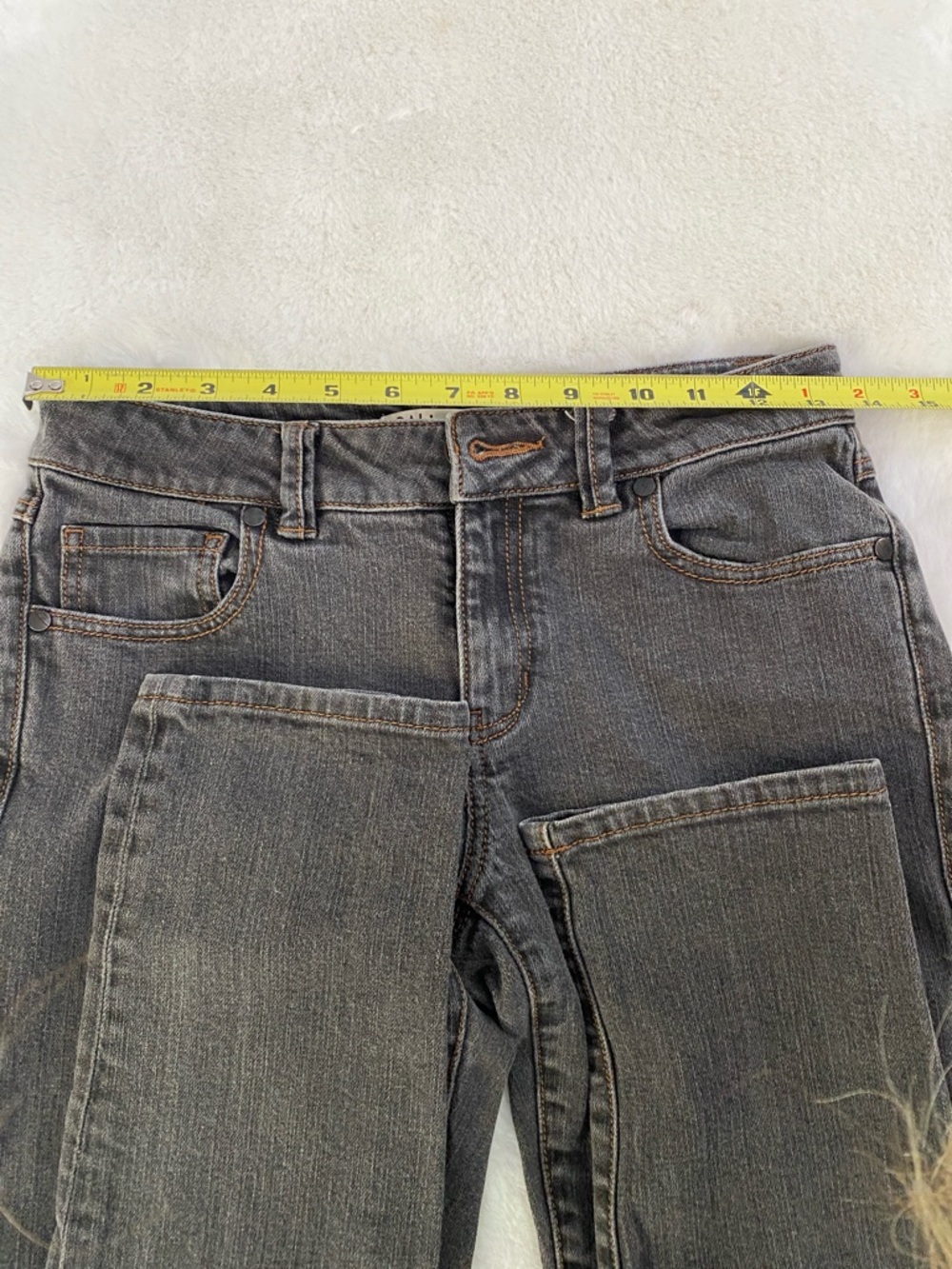 CAbi Mid-Rise Slim Jeans - Charcoal. Size 2 - Picture 8 of 11